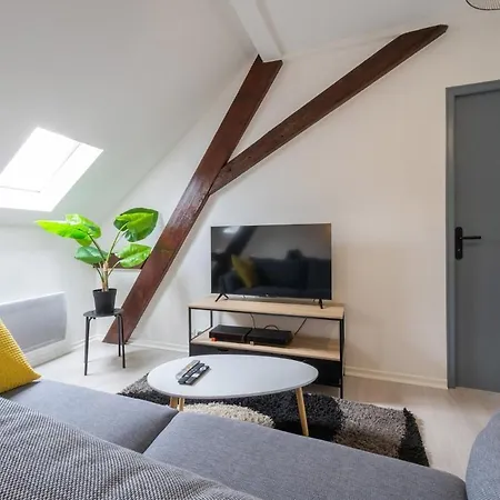 Très Bel Proche Centre Stationnement Rue Gratuit *